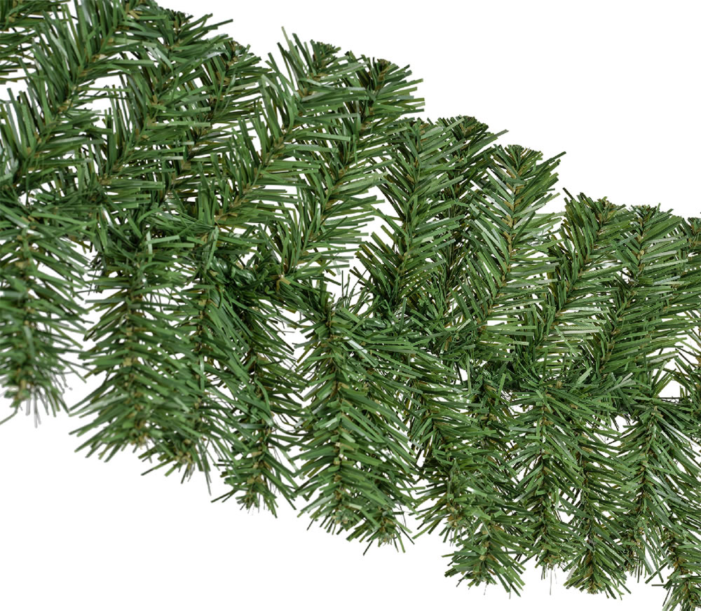 Guirlande kerst groen Ø20 cm x 270 cm (per stuk) Guirlande kerst groen Ø20 cm x 270 cm (per stuk)